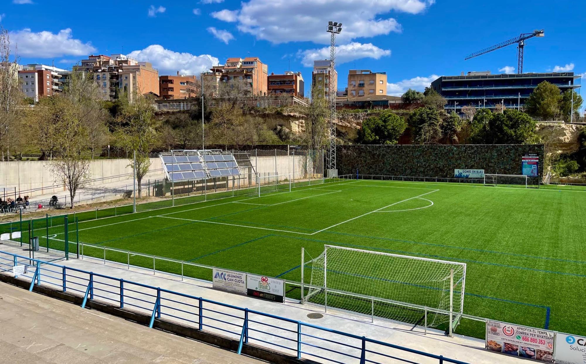 Camp de Futbol Salt del Pi, el campo de Can Clota FC en Esplugues de Llobregat